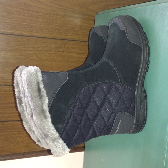 Columbia Women's Ice Maiden II Slip Winter Boot - Picture 6 of 6